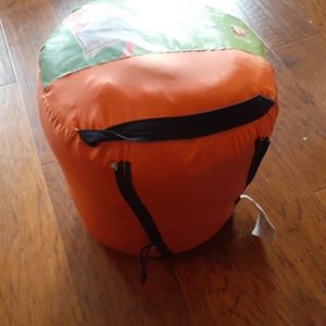 GORGEOUS NEW IN BAG Coleman 33"x75" Travel Sleeping Bag.